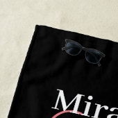 Zwart Wit Roze Monogram Script Polka Dot Beach T Strandlaken (In situ)