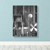 Zwart & Wit Rustieke Cabine Verroest Tin Muur 11x1 Canvas Afdruk (Insitu (Houten vloer))