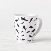 Zwart-wit Schaduw vis haai walvis patroon Latte Mok (Rechterhoek)