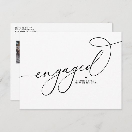 Zwart wit script opgeslagen op datum aankondigingskaart (Voorkant / Achterkant)