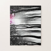 Zwart-wit Silhouetbos en Tiny Paarse Legpuzzel (Verticaal)