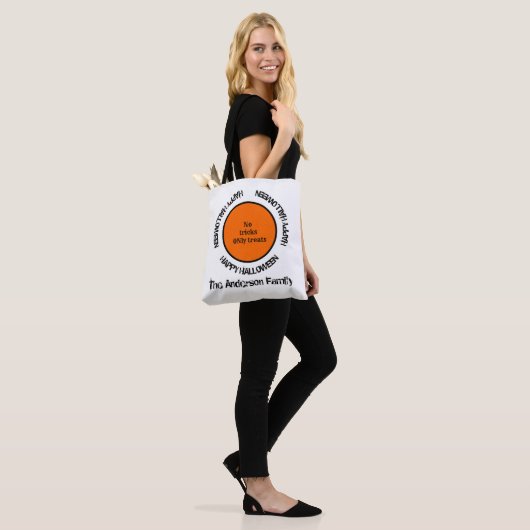 Zwart Wit Sinaasappel Spooky Modern Happy Hallowee Tote Bag (Op model)