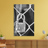 Zwart-wit slot op hek Inspirerend Quote Canvas Afdruk (Insitu (Woonkamer))