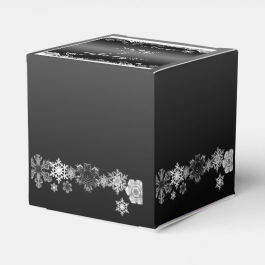 Zwart-wit Sneeuwvlok Bruiloft Favor Box Bedankdoosjes (Achterkant)