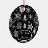 Zwart-wit Sneeuwvlok *Personaliseer* Keramisch Ornament (Rechts)