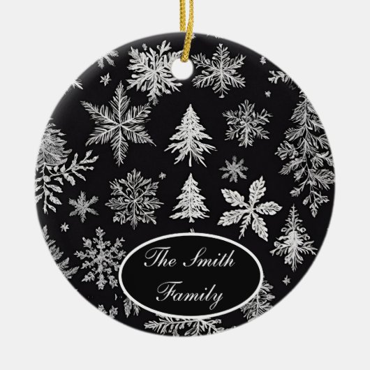 Zwart-wit Sneeuwvlok *Personaliseer* Keramisch Ornament (Voorkant)