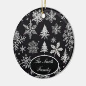 Zwart-wit Sneeuwvlok *Personaliseer* Keramisch Ornament (Links)