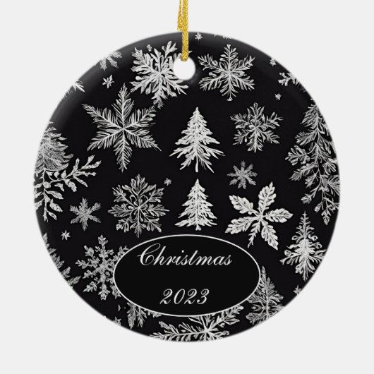 Zwart-wit Sneeuwvlok *Personaliseer* Keramisch Ornament (Achterkant)