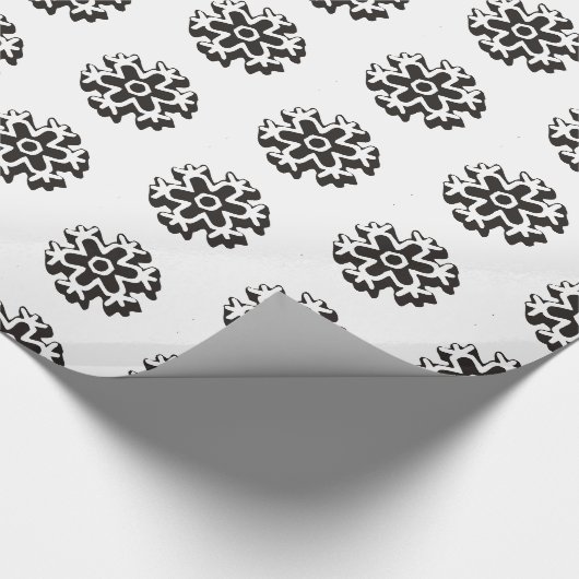 Zwart-wit sneeuwvlokpatroon cadeaupapier (Hoek)