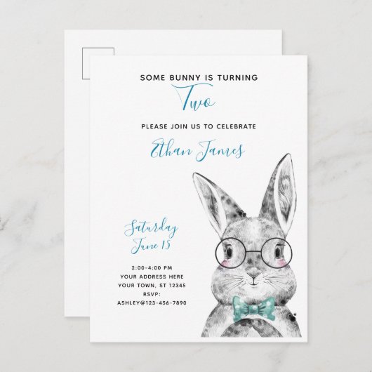 Zwart & Wit Some Bunny wordt twee verjaardag Uitnodiging Briefkaart (Voorkant / Achterkant)