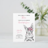 Zwart-wit Sommige Bunny draait om drie verjaardag Uitnodiging Briefkaart (Staand voorkant)