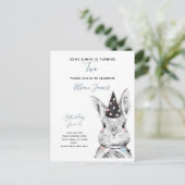 Zwart-wit Sommige Bunny draait om twee verjaardag Uitnodiging Briefkaart (Staand voorkant)