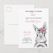 Zwart-wit Sommige Bunny draait om twee verjaardag Uitnodiging Briefkaart (Voorkant / Achterkant)