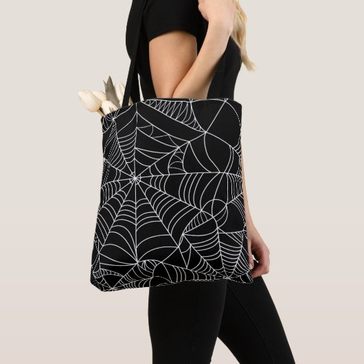 Zwart & Wit Spiderwebs Halloween Tote Bag (Dichtbij)