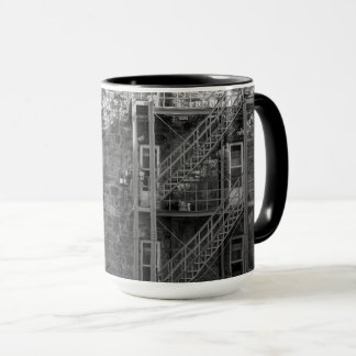 Zwart-wit steenarchitectuur mok