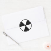 Zwart-wit stralingssymbool Sticker (Envelop)