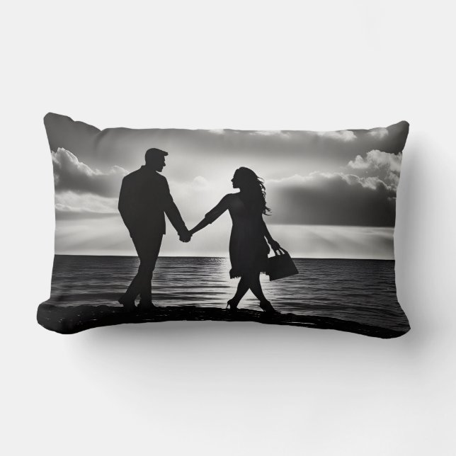 Zwart & Wit Strand Walk Silhouet: Tijdloze Liefde Kussen (Voorkant)