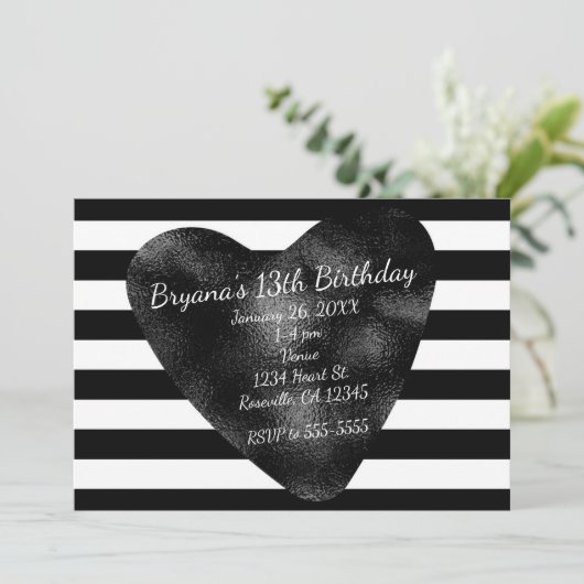 Zwart & Wit Strepen Chique Heart Party Uitnodiging (Staand voorkant)