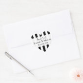 Zwart-wit strepen, gestreept patroon, bruiloft hart sticker (Envelop)