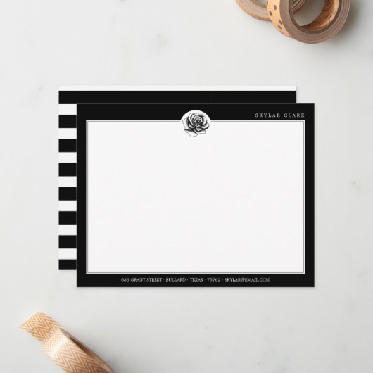 Zwart-wit Stripe Patroon & modern Roos Notitiekaartje (Voorkant / Achterkant in situ)