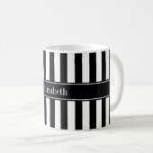Zwart wit Stripe Zwarte Naam Monogram Koffiemok (Voorkant rechts)