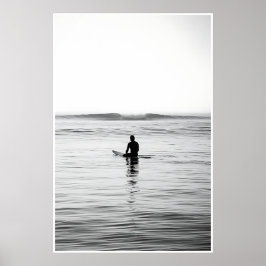 Zwart-wit Surf – Minimalistische Oceaan Poster