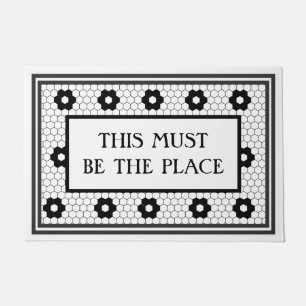 Zwart wit Tegel ontwerp moet de plaats zijn Deurmat