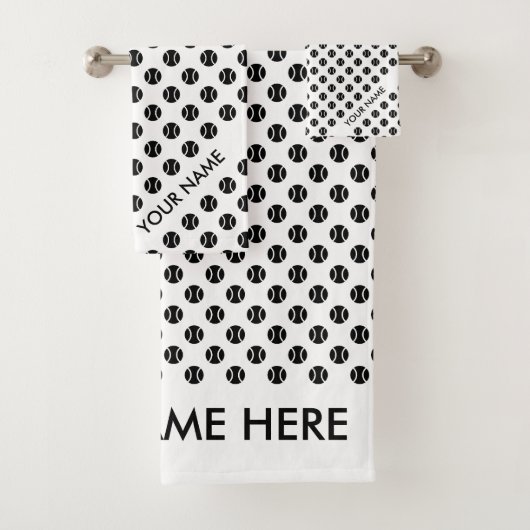 Zwart-wit tennisbalprint met aangepaste naam bad handdoek (Insitu)