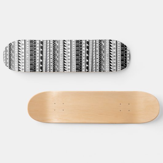 Zwart-wit tribaal patroon skateboard (Horizontaal)