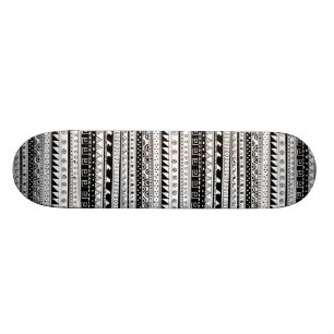 Zwart-wit tribaal patroon skateboard