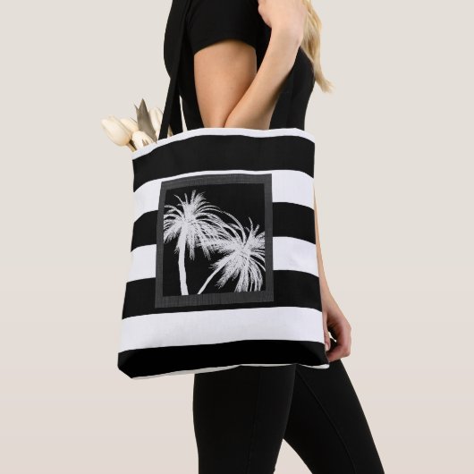 Zwart-wit Tropisch palm Trees Modern Chic Tote Bag (Dichtbij)