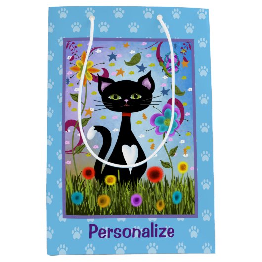 Zwart-wit Tuxedo Kat in een tuin personaliseren Medium Cadeauzakje (Voorkant)