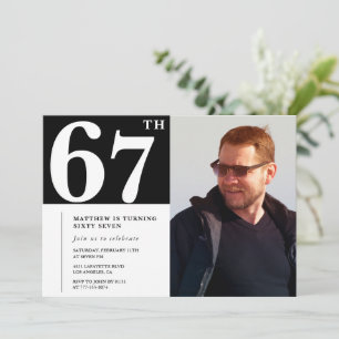Zwart-wit uitnodiging met foto voor 67ste verjaard