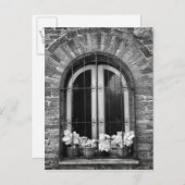 Zwart-wit uitzicht van ramen en bloempotten briefkaart (Voorkant / Achterkant)
