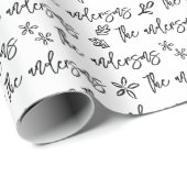 Zwart-wit Uw Familienaam Kerstmispatroon Cadeaupapier (Rol Hoek)