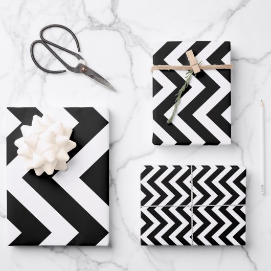 Zwart-wit Verschillende Maten Verticale Chevron Inpakpapier Vel (Voorkant)