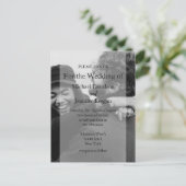 Zwart-wit vervaagde foto bruiloft uitnodiging (Staand voorkant)