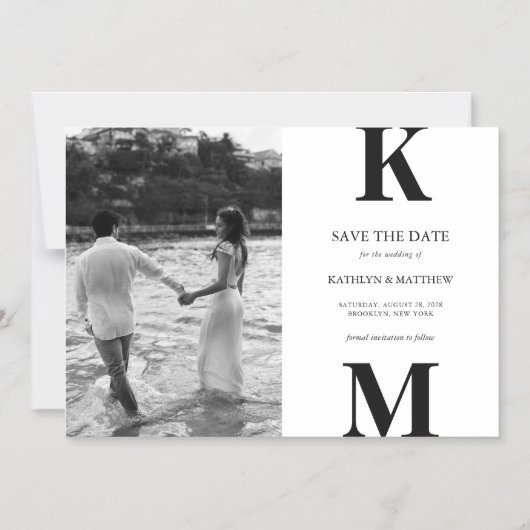 Zwart-wit Vet Monogram Modern Save The Date Magnetische Uitnodiging (Voorkant)