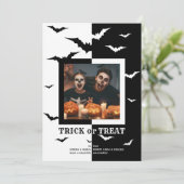 Zwart-wit vleermuizenframe foto Halloween Feestdagenkaart (Staand voorkant)