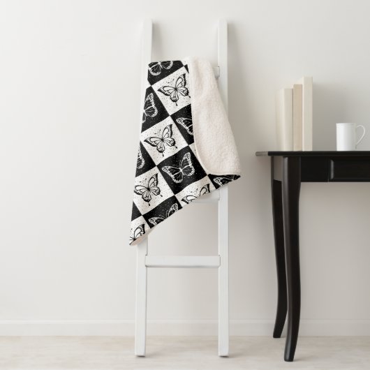 Zwart wit vlinder geruite blokprint sherpa deken (In situ)