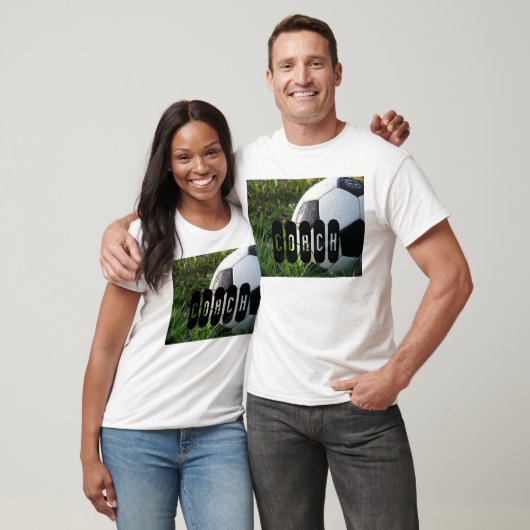 Zwart-wit Voetbal in Grass T-Shirt (Unisex)