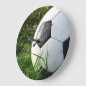 Zwart-wit Voetbal in groene gras Grote Klok (Hoek)