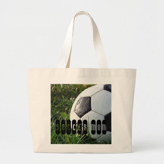 Zwart-wit Voetbal in groene gras Grote Tote Bag (Voorkant)