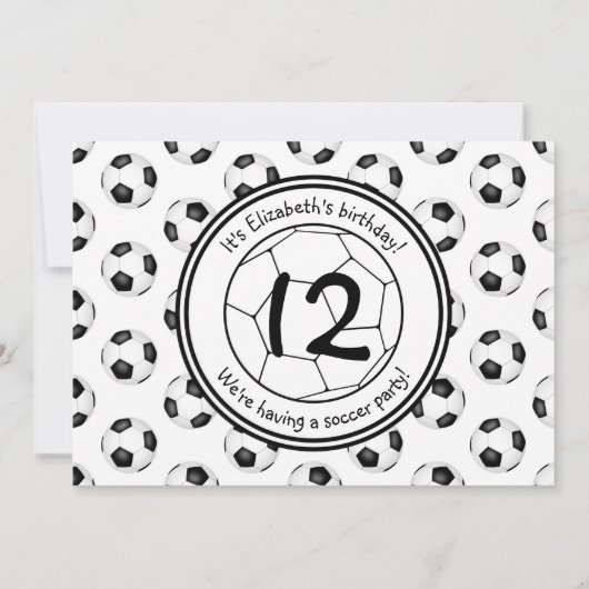 Zwart wit voetballen patroon verjaardagsfeestje kaart (Achterkant)