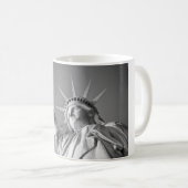 Zwart wit Vrijheidsbeeld Koffiemok (Voorkant rechts)