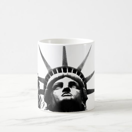 Zwart-wit Vrijheidsbeeld Koffiemok (Center)