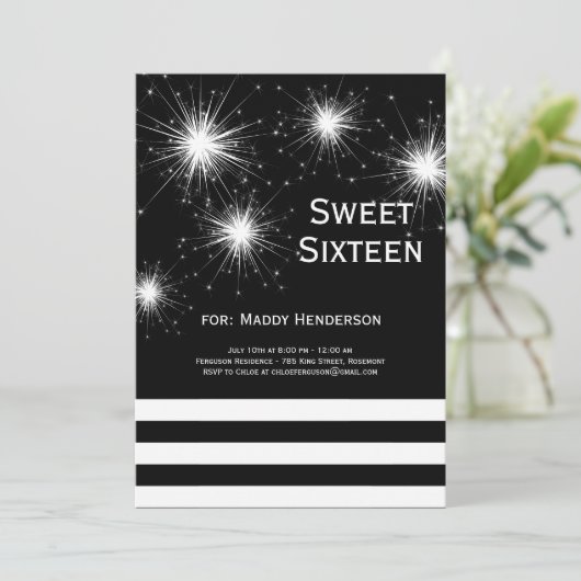 Zwart-wit vuurwerk Sweet Sixteen Uitnodiging (Staand voorkant)