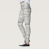 Zwart-wit Whimsical Boho Horizontale Strepen Leggings (Links)