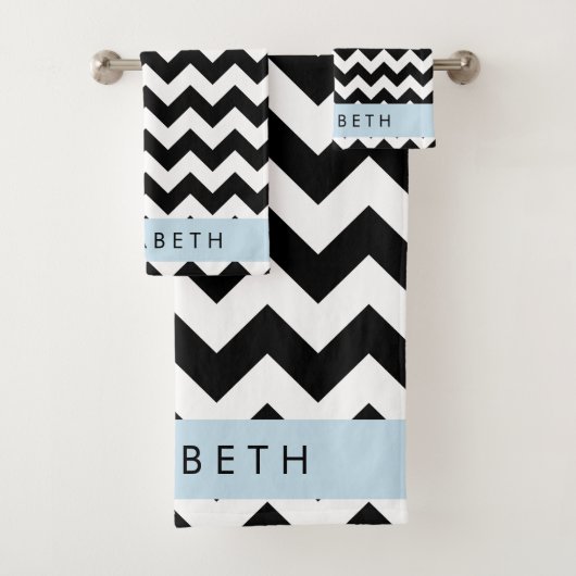 Zwart-wit Zigzag, Chevron Pattern, Jouw naam Bad Handdoek (Insitu)