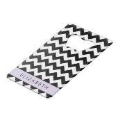 Zwart-wit Zigzag, Chevron Pattern, Jouw naam Creditkaart Flessenopener (Voorkant Gekanteld)